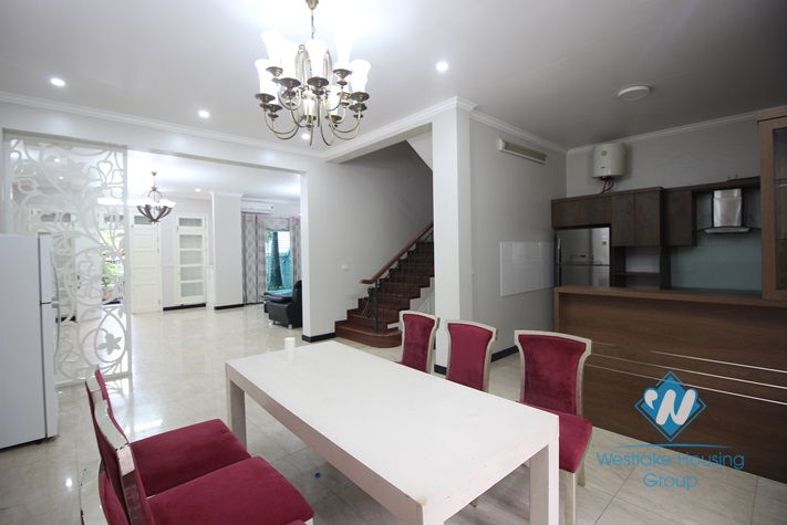 Nice 6 bedrooms house for rent in Ciputra area